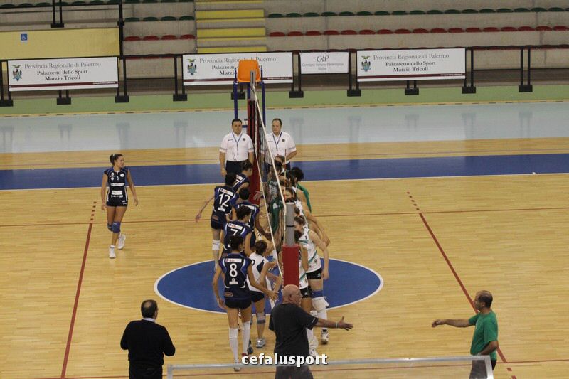 111030 volley 264_tn.jpg
